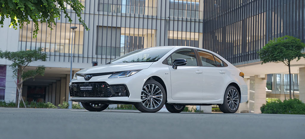 corolla altis